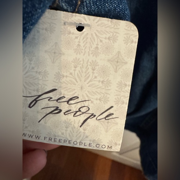 Free People We The Free All In Denim Jacket NWT Size XL - Picture 11 of 11